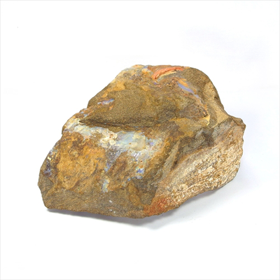鉄鉱石の間隙に沿って、オパール層が形成されています。